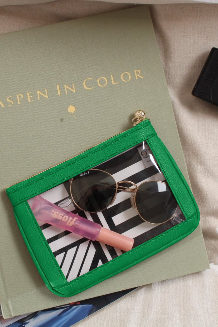 #2 Nudie Green Pouch, lifestyle photo 1