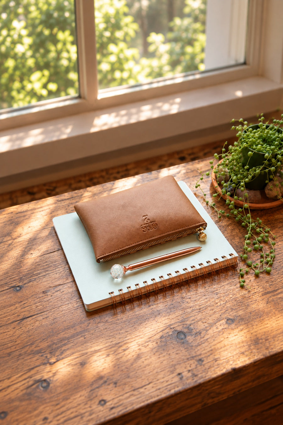 #2 Tan Pouch, lifestyle photo 1