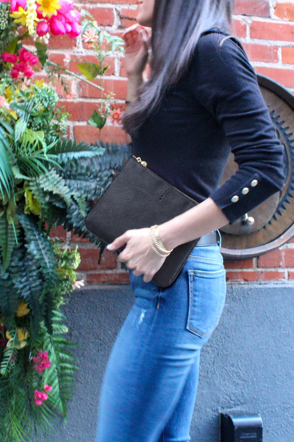 #4 Black Pouch