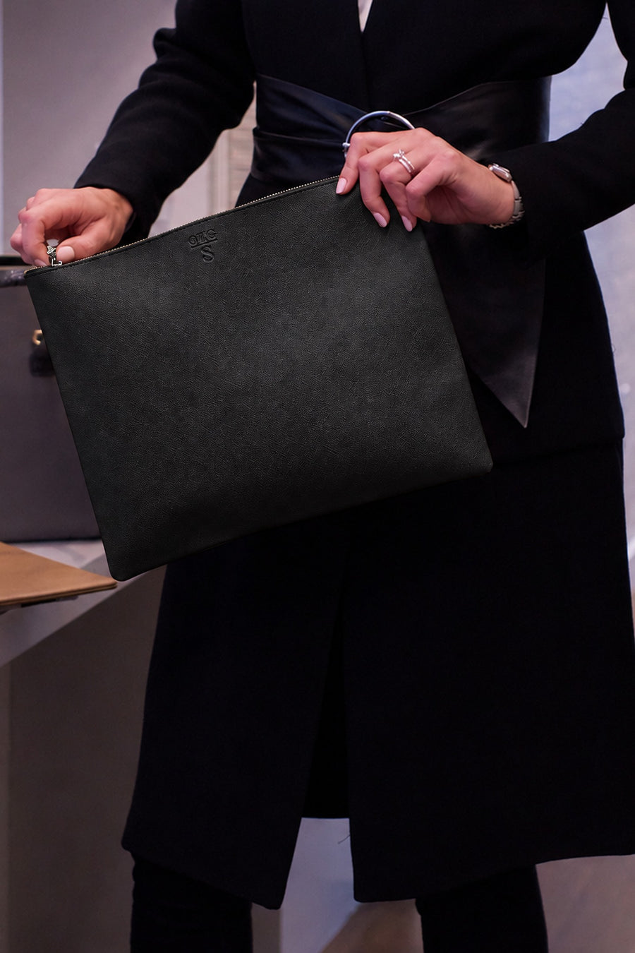 #8 JW Blackout Pouch, lifestyle photo 1